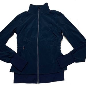 6 / Lululemon Sights Seen Jacket